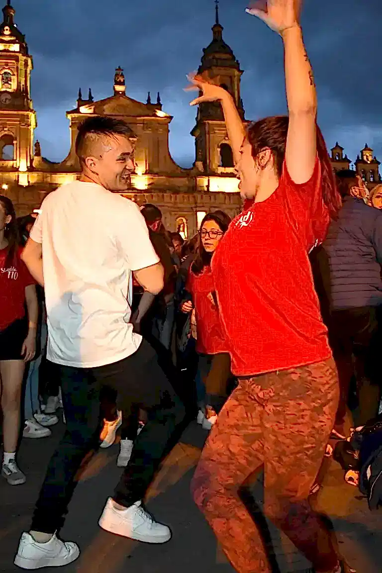bailar salsa en suba